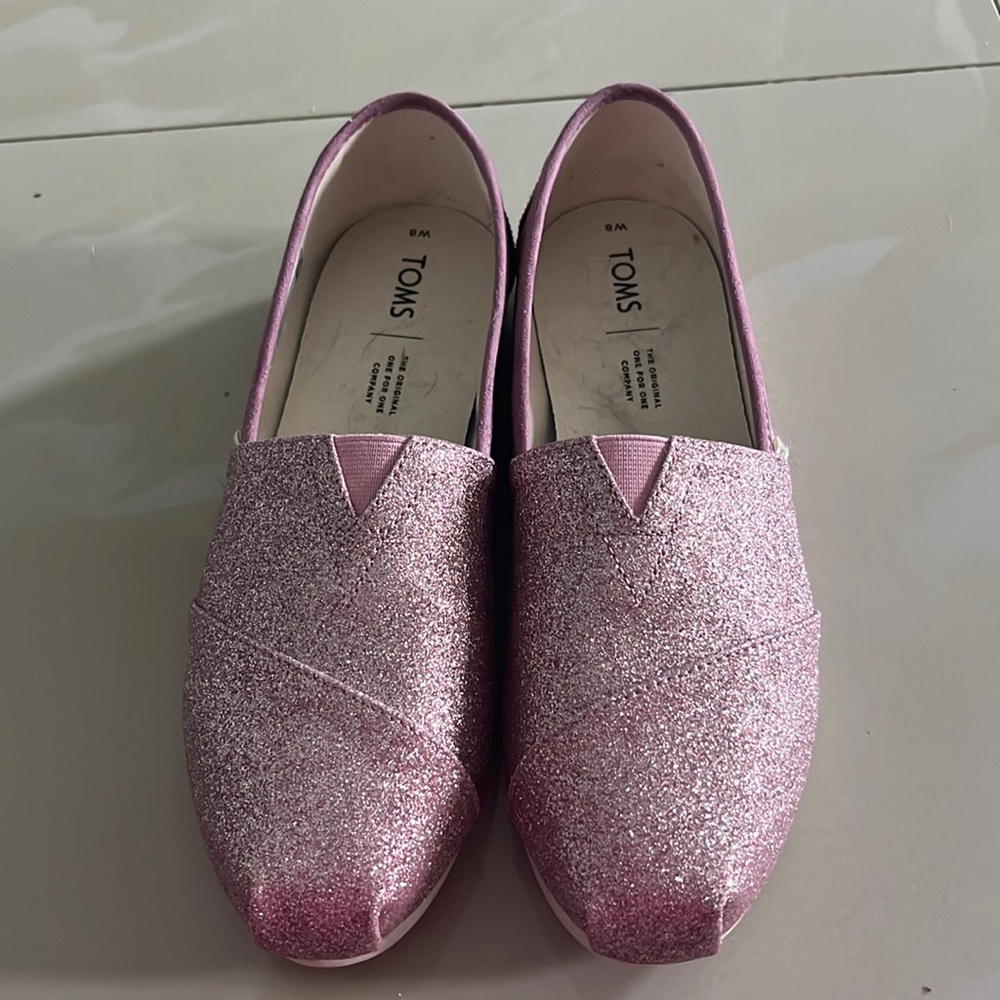 Pink sparkle Tom’s